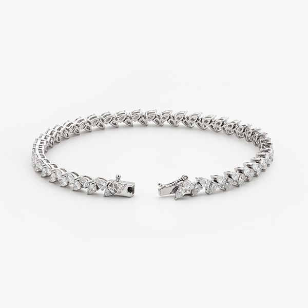 Blyštěte se a zářete s náramky z laboratorně vyrobených diamantů