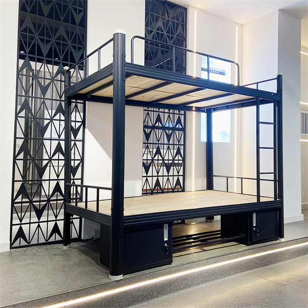 Poenostavite rešitve shranjevanja s pevnimi kovinskimi enotami za skladišče.