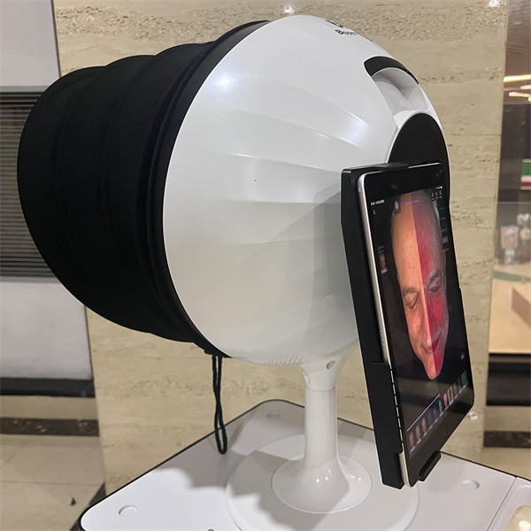 Поздрави се са претпоставкама са фотографијама за анализу коже на мрежи.