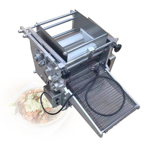 Მიიღეთ პროფესიონალური გარემოების ემპანადები სასამართლო დარბაზით სტილურ რკინკულ მასალის ჩაჭრით