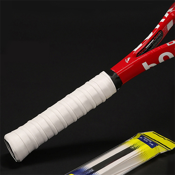 ابقَ تحت السيطرة مع غطاء اليد البني المضاد للانزلاق الخاص بنا لمضرب التنس.