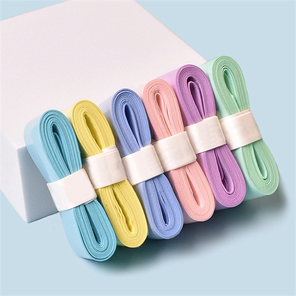 استمتع بالراحة والثقة القصوى مع غطاء اليد البني المميز الخاص بنا لمضرب التنس.