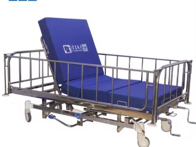 A Guide to Hospital Bed Maintenance and Cleaning