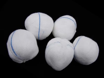 How Gauze Swabs Help in Removing Debris from Wounds