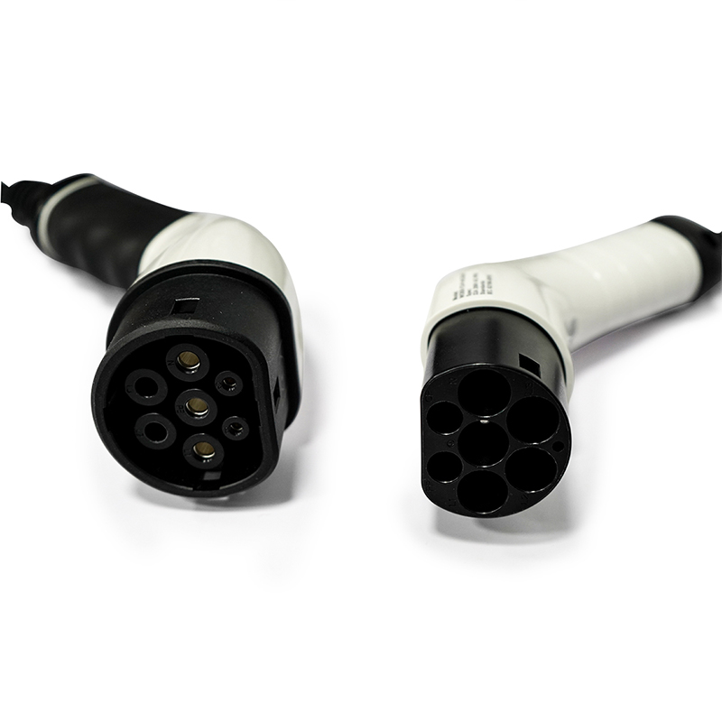 Saskaņot EV spraudņa veidu ar uzlādes stacijām