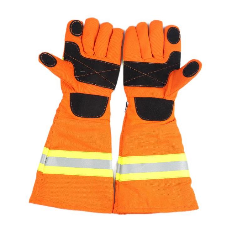 Peralatan esensial untuk tetap aman di tengah kebakaran hutan