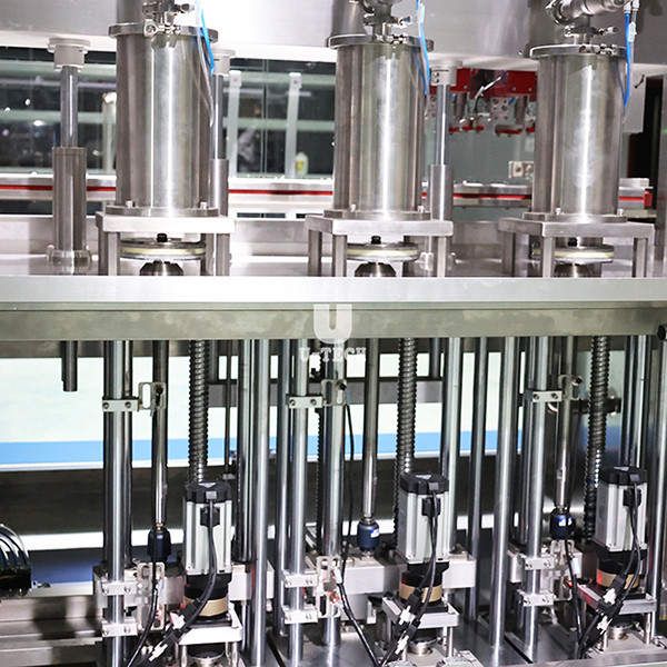 Избор правог аутоматског машина за пуњење течности за ваш посао