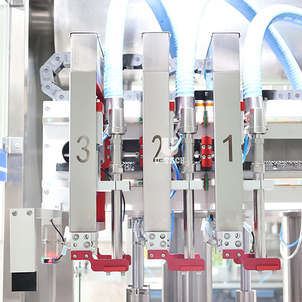 تحول طريقة تعبئة زيت المحرك باستخدام آلة متخصصة