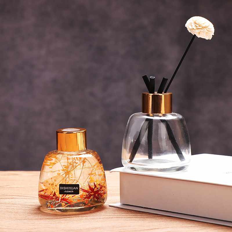 Unaprijedite svoje skladištenje modnim staklenim i drvenim posudicama