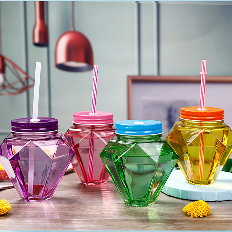 Vẻ đẹp tinh tế của lọ nước hoa màu đen mờ