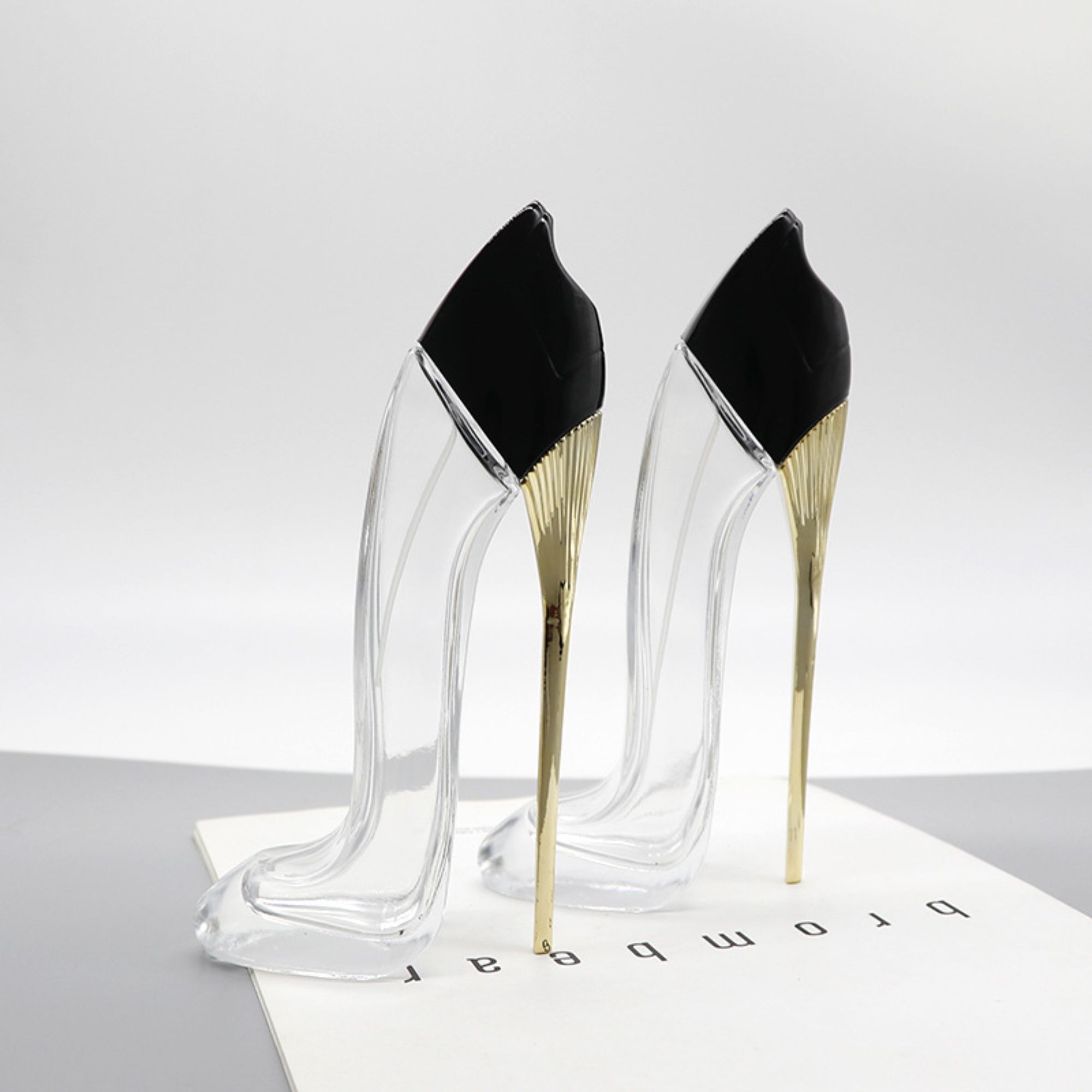 85ml Lahvička s parfémem ve tvaru vysokého podpatku