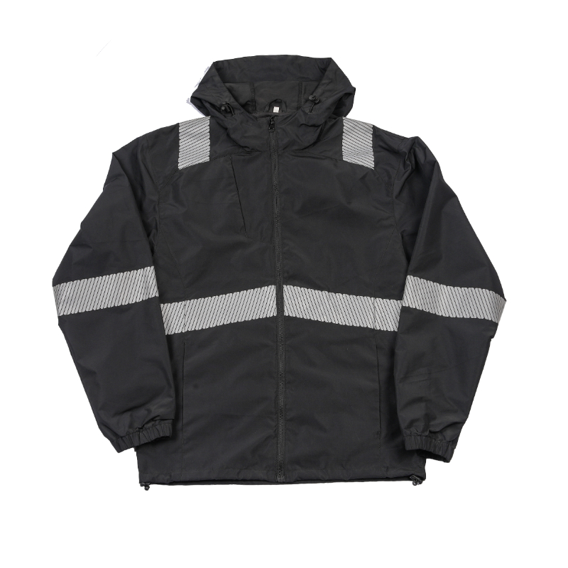 ה sac את המים העודפים מהביגוד הנראה מרחוק לפני הכניסה למבנים.