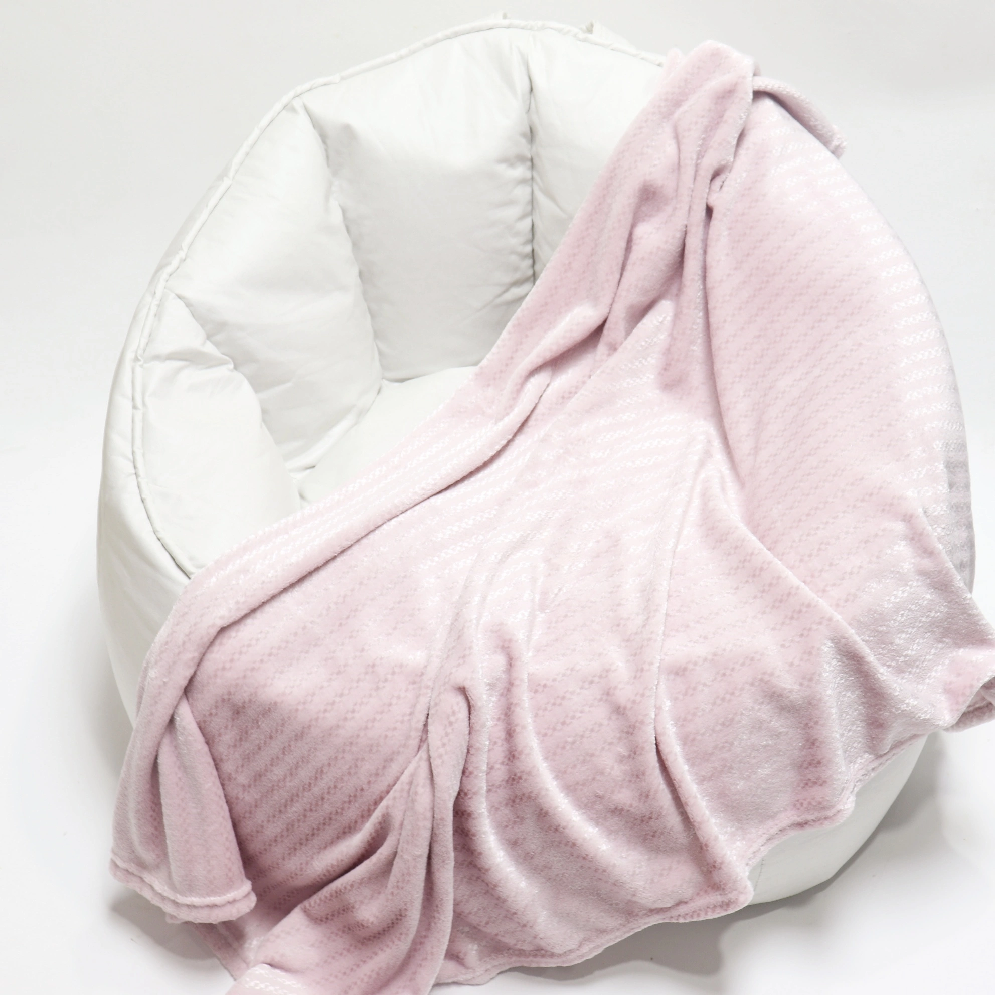Wholesale Wrinkle-Resistant Wind-Proof Striped 100% Polyester Flannel Fleece Manta Blanket with Shiny Silk Multi Color for Bed
