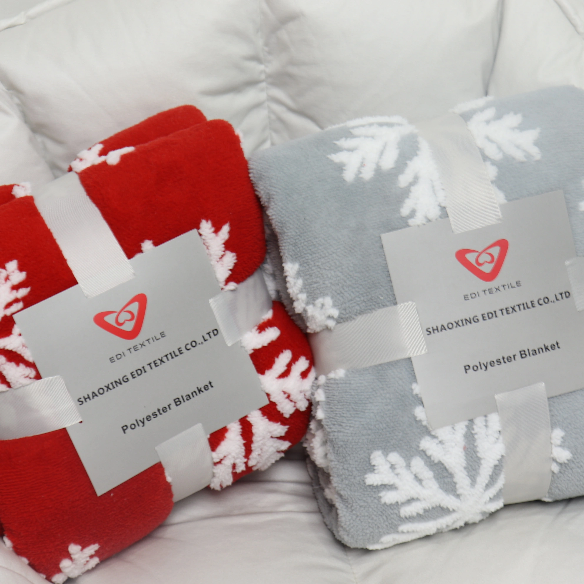 Christmas Style Snow Pattern Fleece Throw Sherpa Plush Blanket Double Layer Thick Cationic Blanket Christmas Home Sherpa Blanket