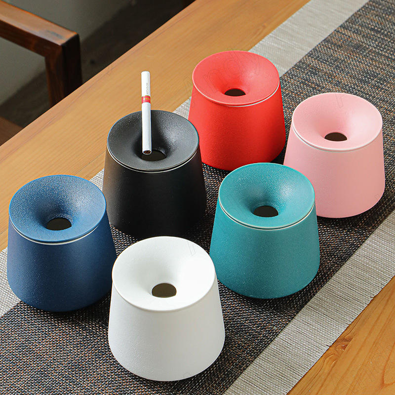 ইউরোপীয় কারমিক আশট্রে ক্রিয়েটিভ অভারগ্লেজ সজ্জা ঘর আশট্রে অফিস ডেস্কটপ মডার্ন আশ ট্রে হোম সজ্জা