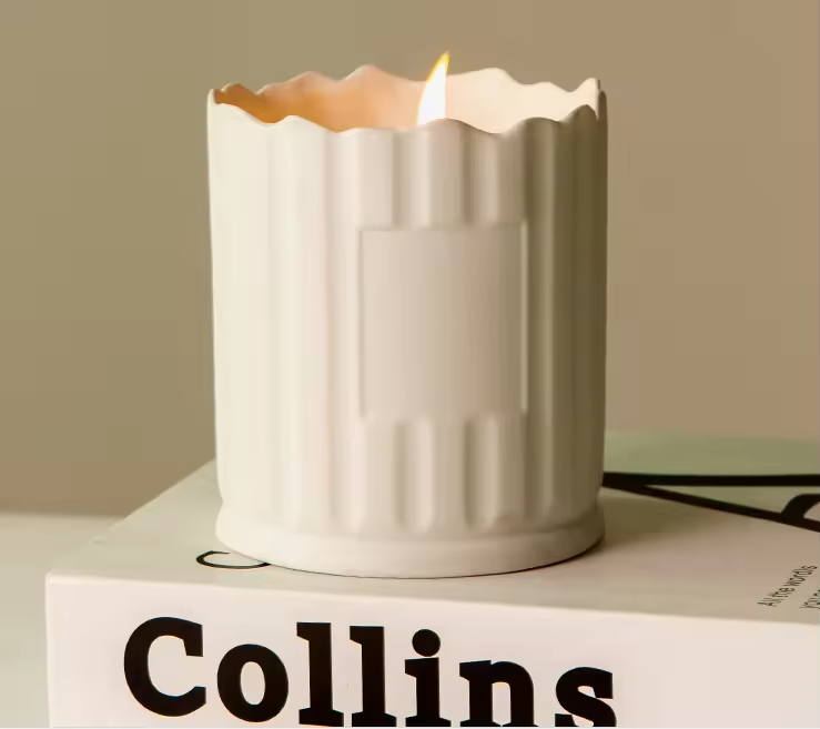 نیا انداز کسٹم فروسٹڈ گول میٹ رنگ کی موم بتی جار سرامک موم بتی جار نارڈک موم بتی جار گھر کی سجاوٹ کے لیے سفید رنگ