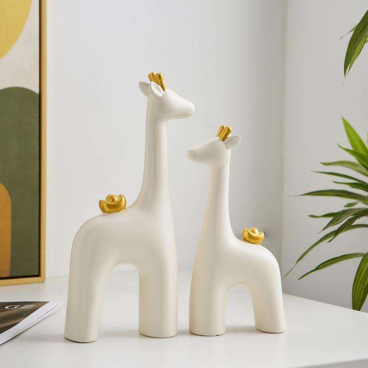 Modern Sanat Keramik Geyik Masaüstü Heykel Ofis Şarap Dolabı TV Dekorasyonu Yeni Ev Açılışı İçin Evlenme Hediyesi