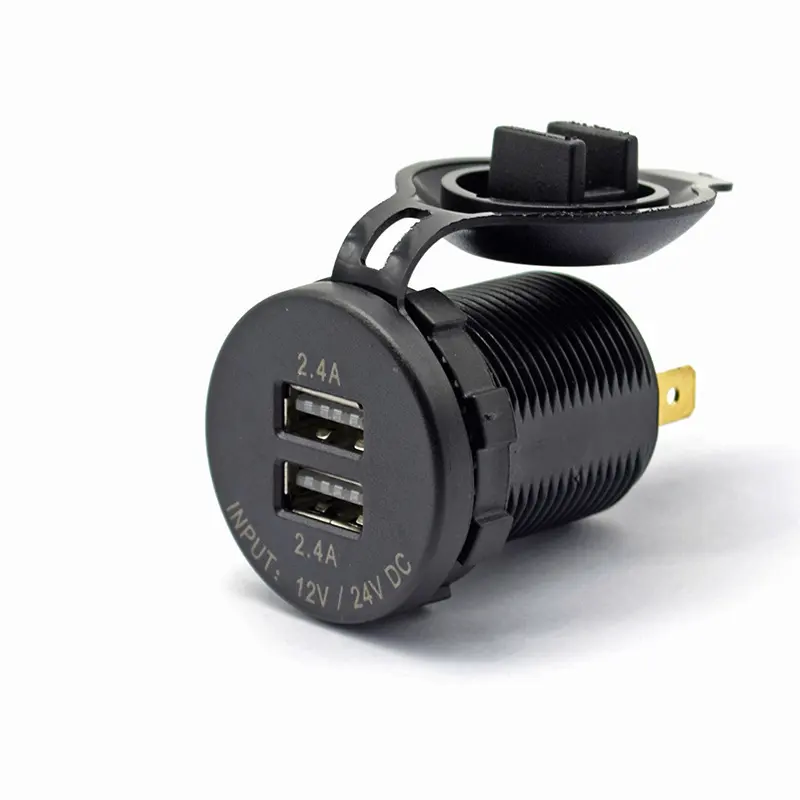 모든 기기용 OLED 12/24V 듀얼 USB 차량 충전기: LED 디스플레이와 빠른 충전 기능을 갖춘 스타일리시한 라운드 소켓.