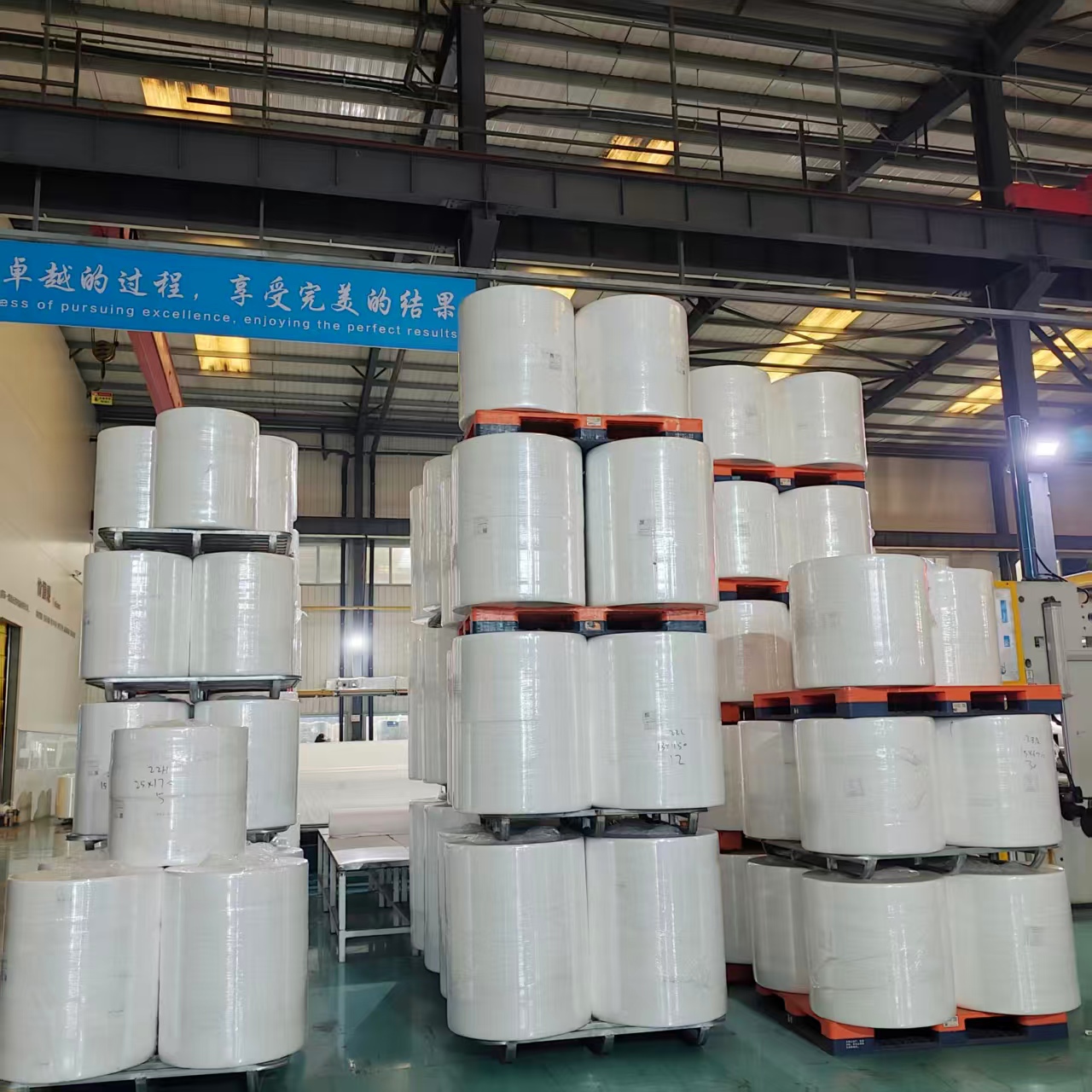 Veelvoorkomende toepassingen van waterafstotend niet-geweven weefsel in de textielindustrie