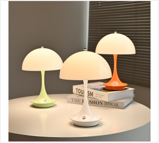 מנורת שולחן בצורת פטריה