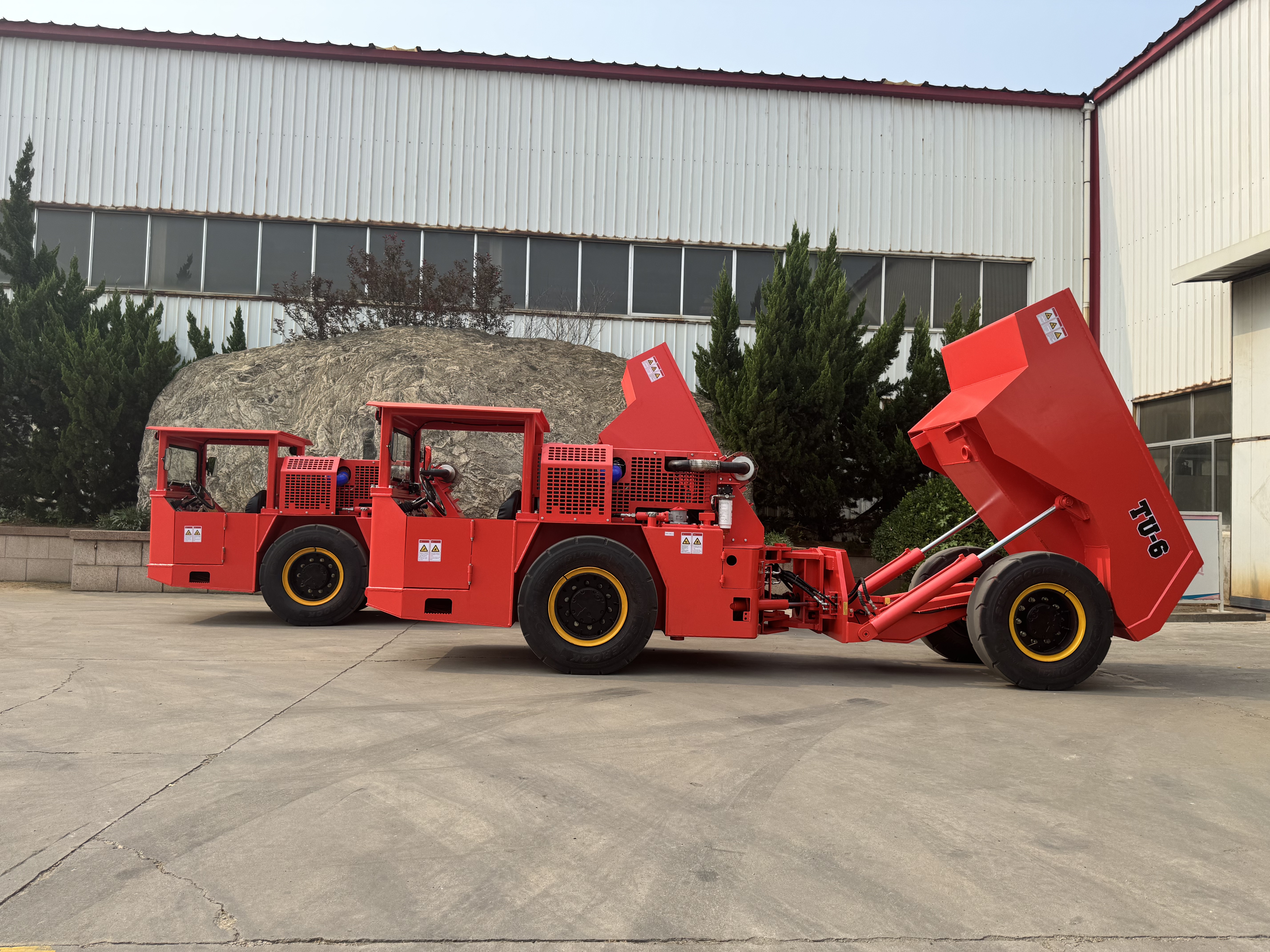 Кен иштетүү операцияларында кениди кызмат көрсөтүү транспорту кандай роль ойнойт?