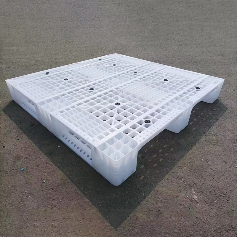 Буздуу жана суук сактоо жайлары үчүн пластик паллеттер