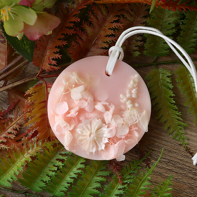 Ekologisk OEM ODM hängande doftad blomlaväx, anpassad handgjord aromvaxtablett med naturlig doft för garderob, låda, bil och heminredning