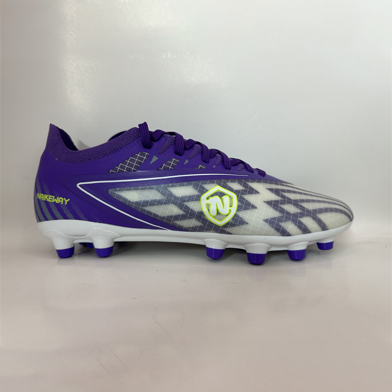 Öka din hastighet och rörlighet på planen med våra damfotbollsskor