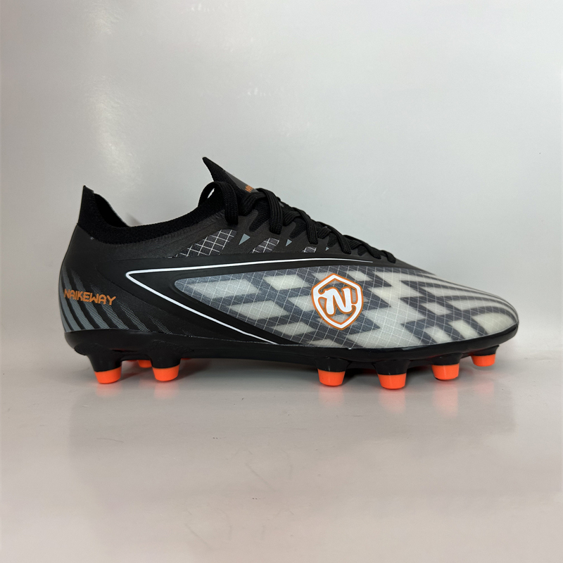 단단한 지면용 축구화