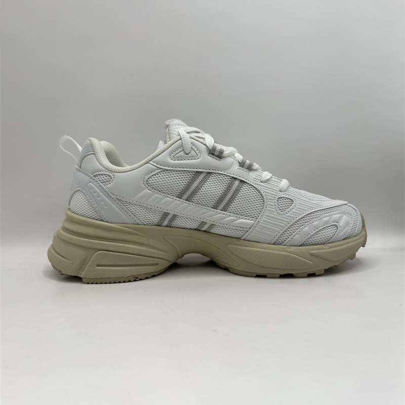 Βελτιώστε τον εξοπλισμό σας τρεξίματος με τα κορυφαία μας υποδήματα για γυναίκες