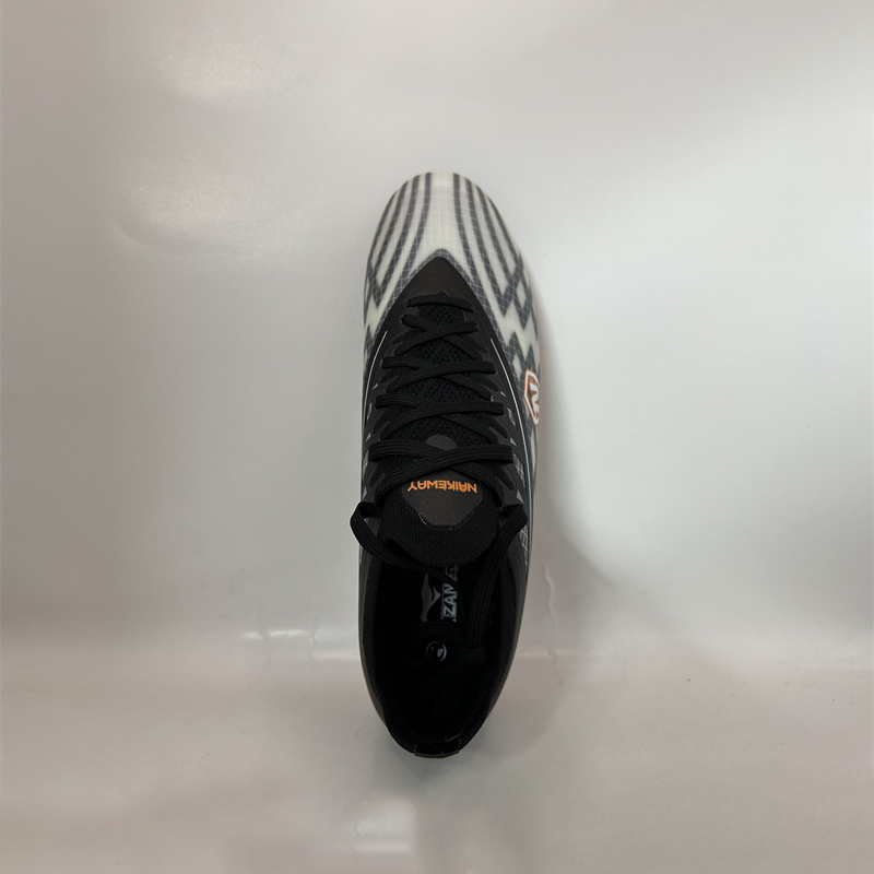 도매 구매를 위해 넓은 피클볼화를 선택할 때 어떤 특징을 고려해야 하나요?