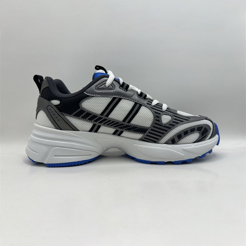 Steigern Sie Ihr Spiel mit unseren hochwertigen Hallen-Feldfußballschuhen