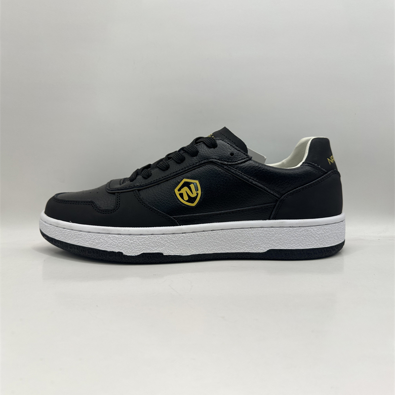 Domstall spelet med högkvalitativa, skräddarsydda fotbollsskor till grossistpriser