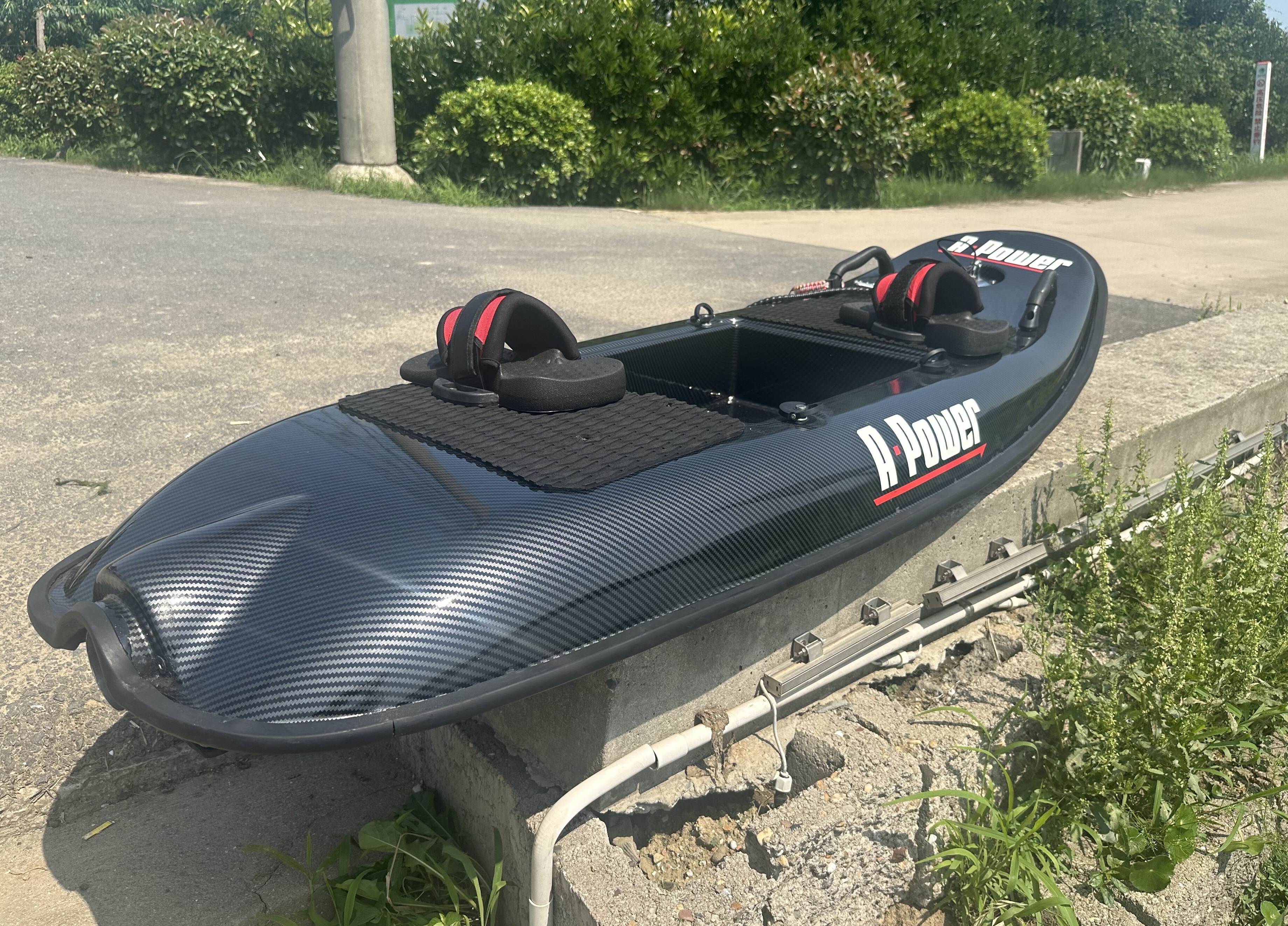 New electric surfboard ES03 released on June, 18, 2025