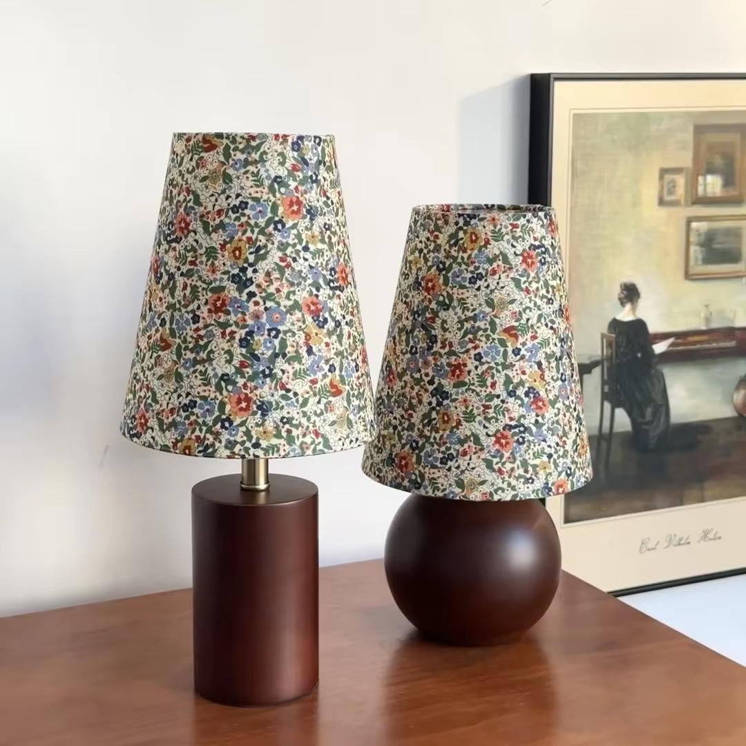 Vintage Style Floral Colorful Cloth Shade Wooden Base Small Table Lamp
