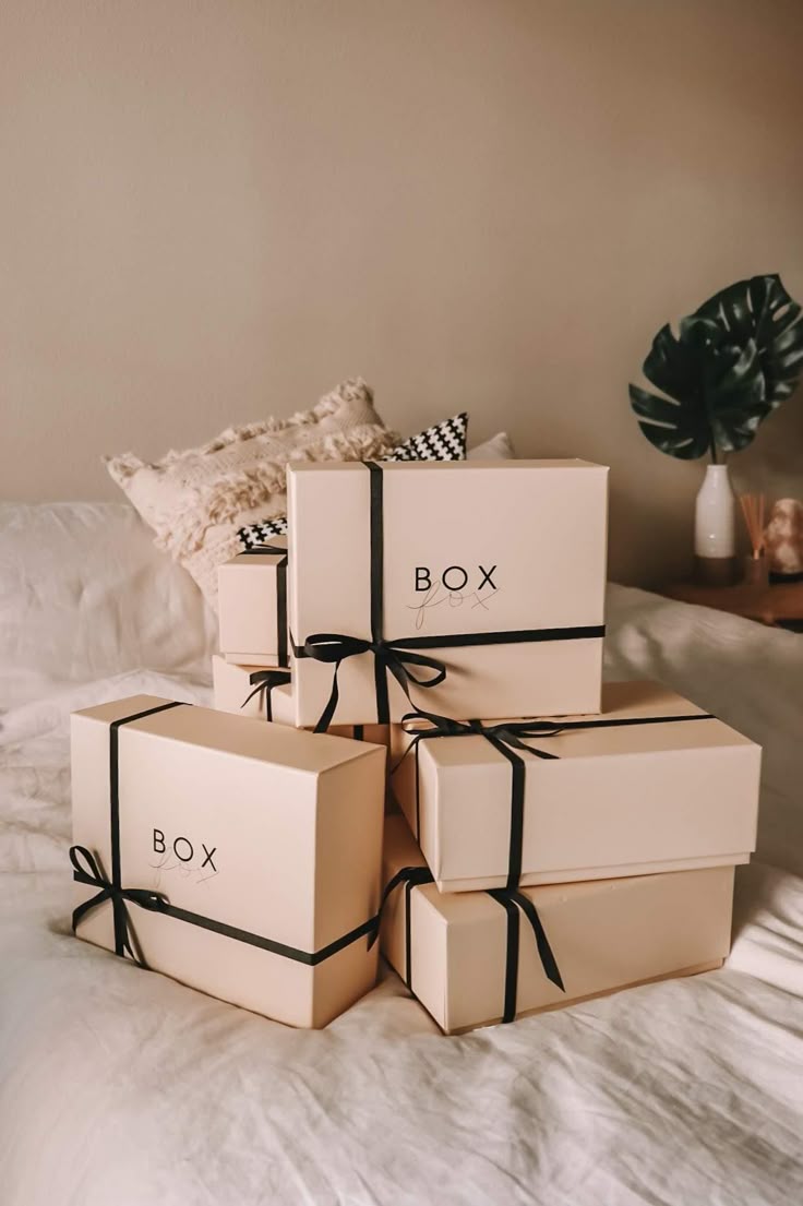 How to Design Custom Paper Gift Boxes for Different Industries?