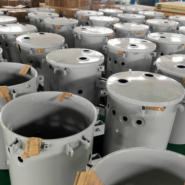 Oil tank
