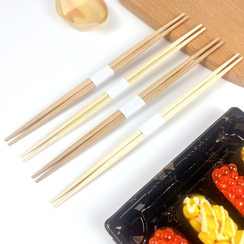 Hugasan lamang ang plastic fruit tray gamit ang sabon at tubig para sa madaling paglilinis.