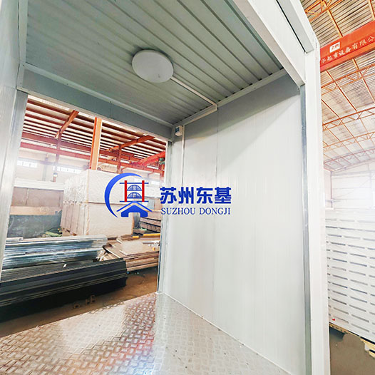 Customized simple access control house measuring L2 * W2 * H2.8 meters