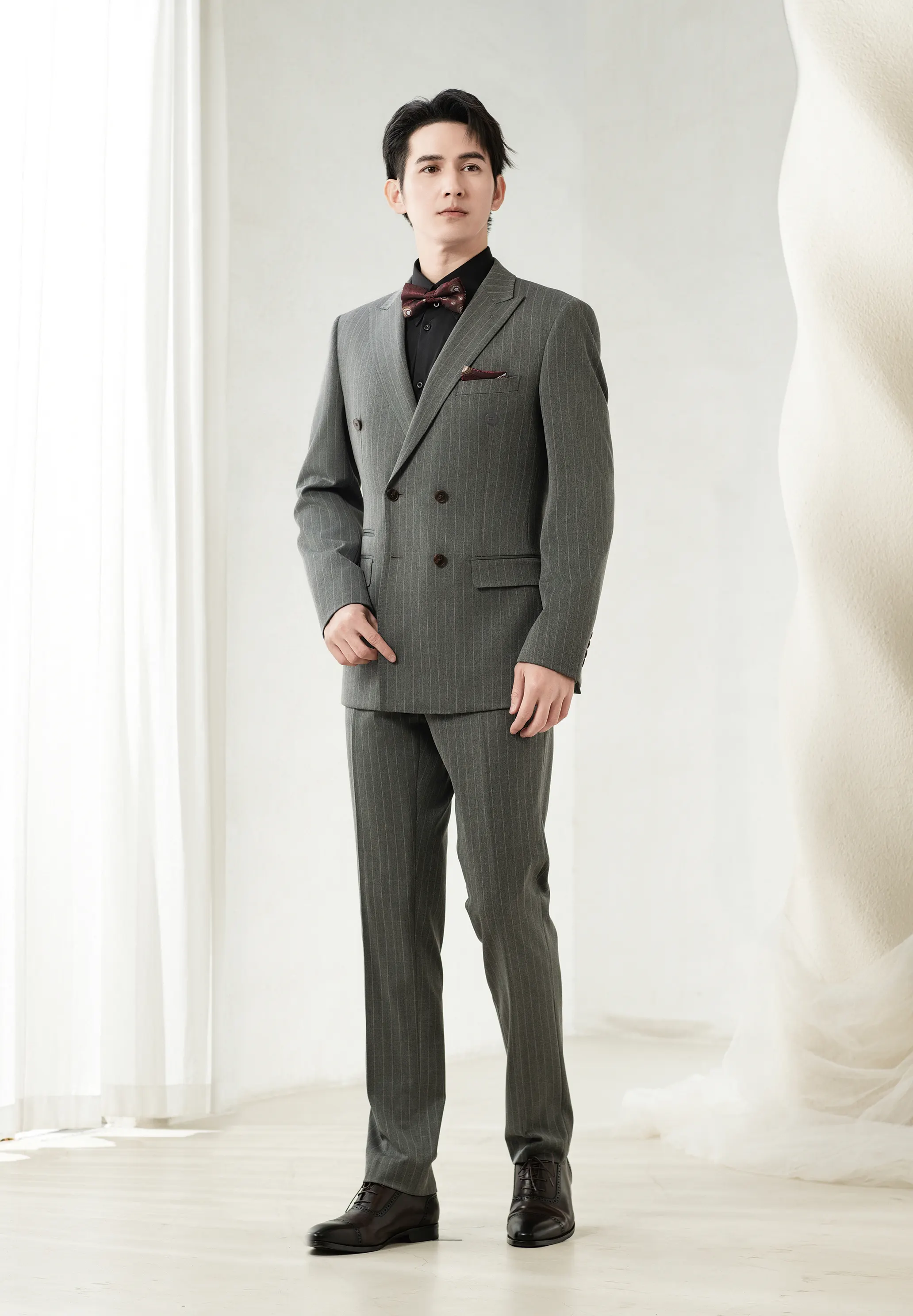 2025 Tuxedo Gray Stripe  Suit 6876