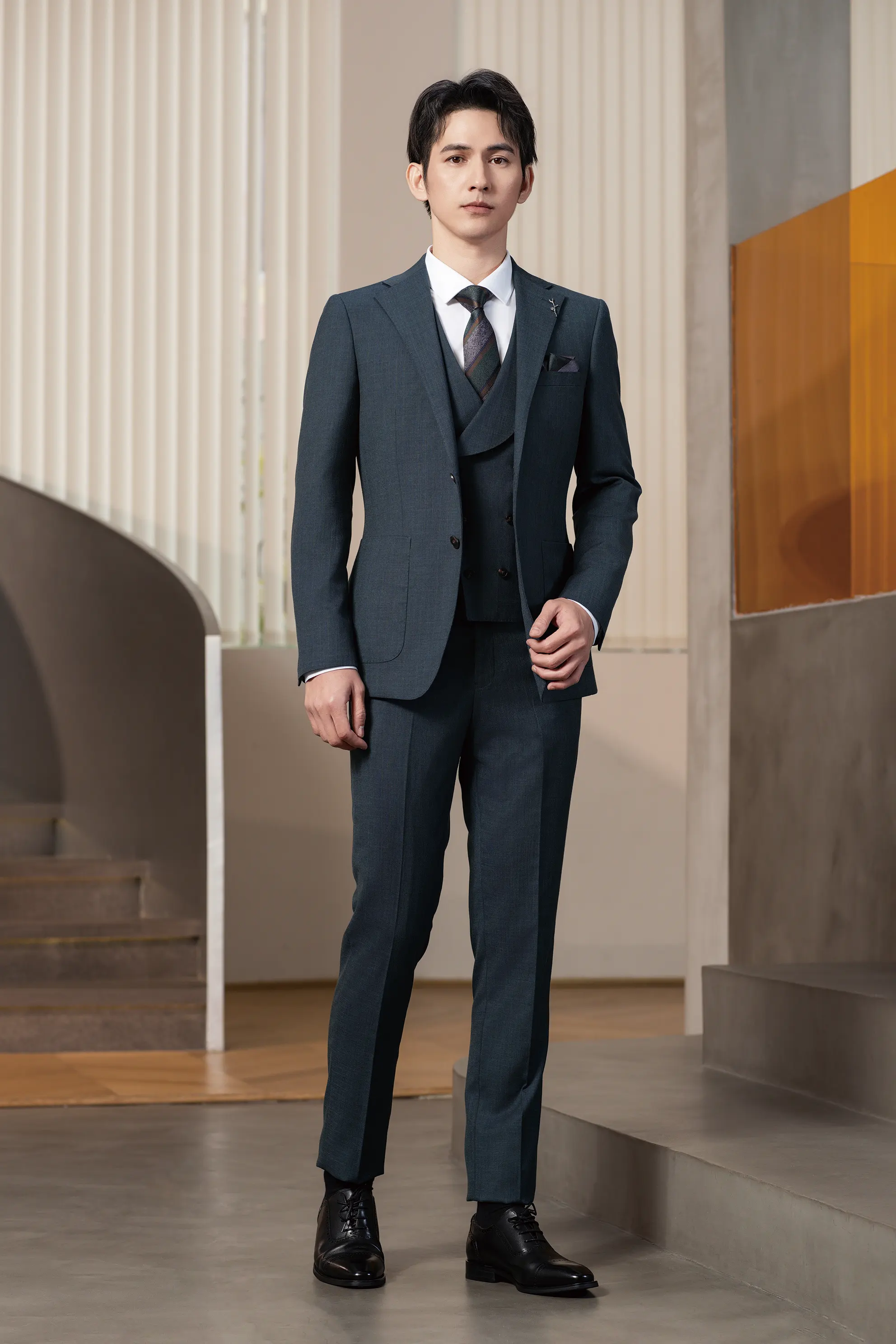2025 Tuxedo Dark Gray Suit 6895 