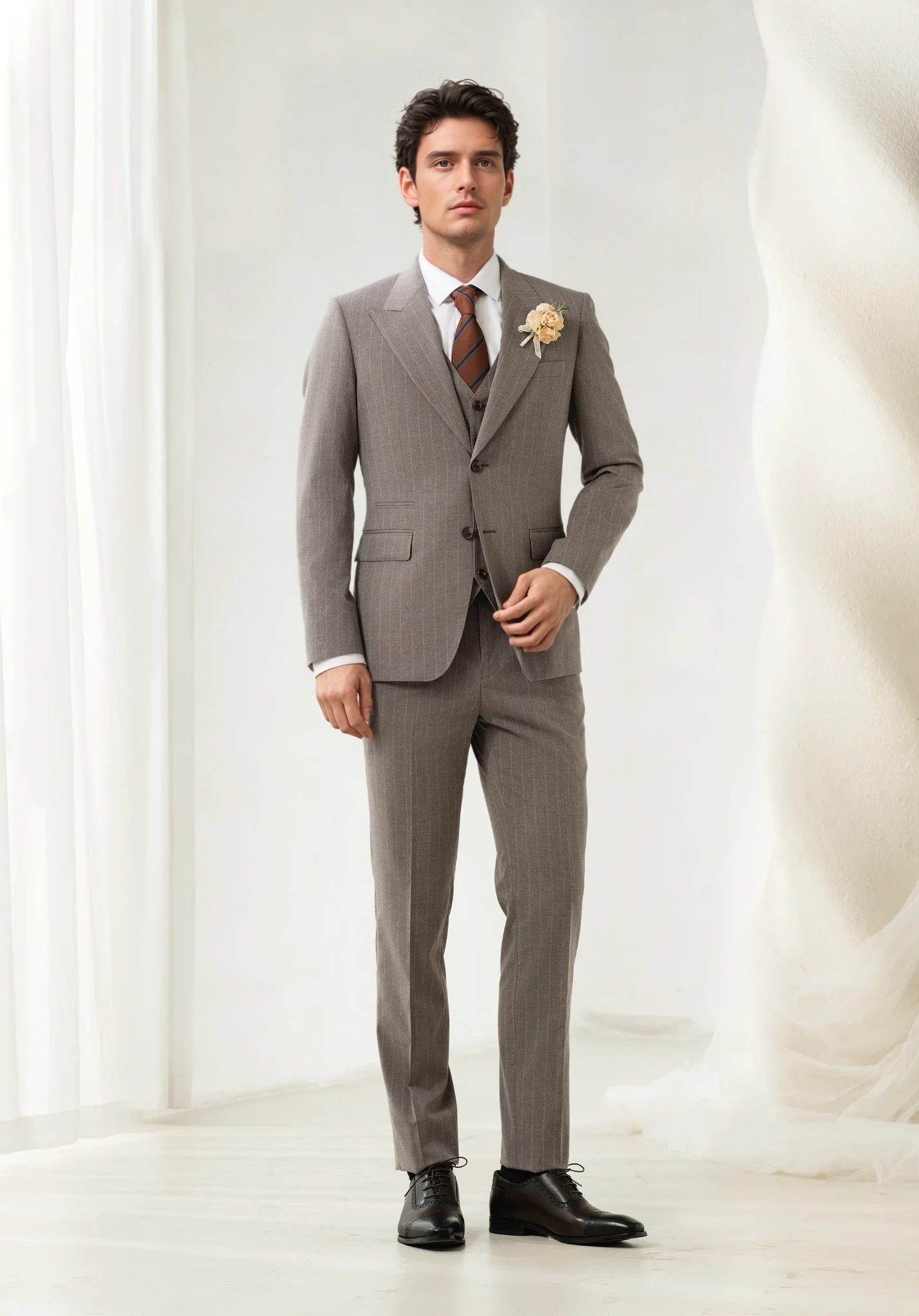 ارتدِ لتترك انطباعًا مع البذلات الرجالية المكونة من ثلاث قطع