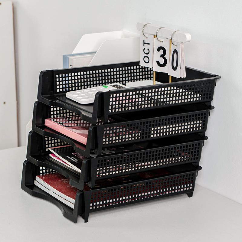 Bevara dina tillhörigheter ordentligt lagrade tack vare de stackbara lådorna.