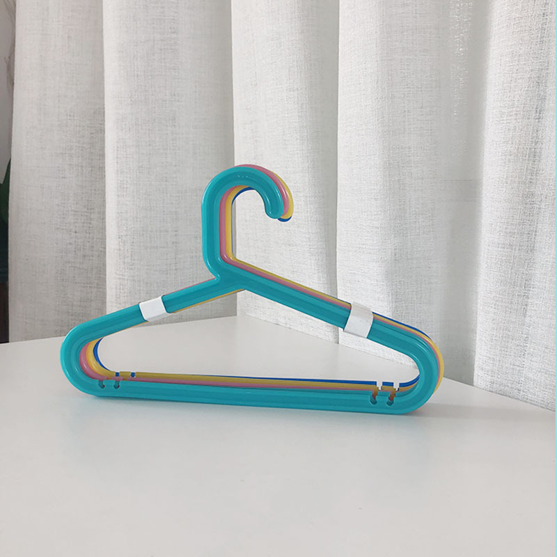 Environmentally friendly material plastic clothes hanger