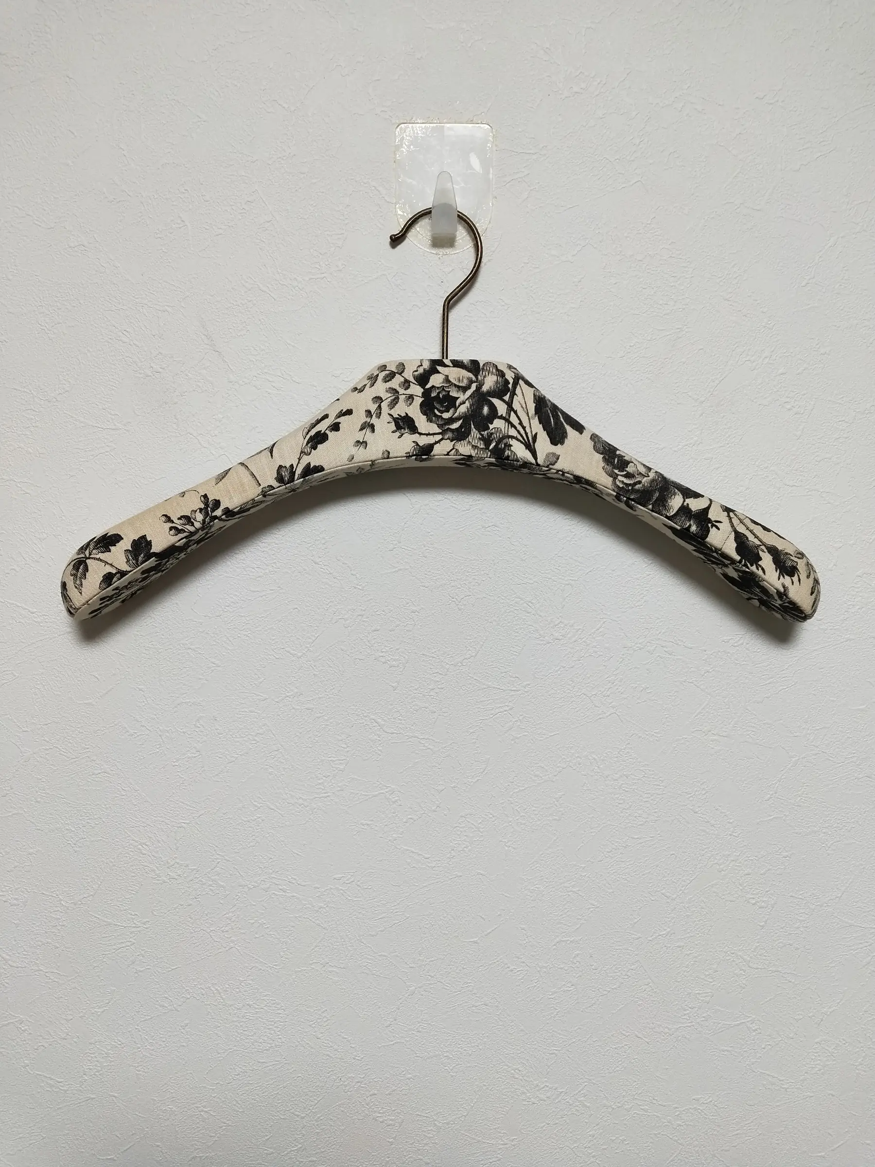 gold rose gold customized swimsuit hanger-6