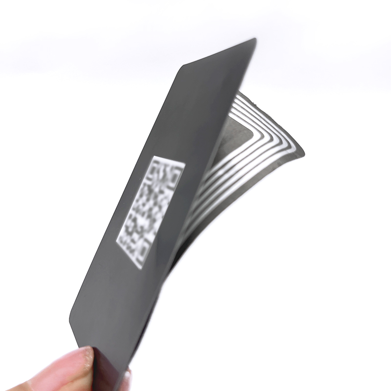 ສັ້ງໄດ້ Printable Social Media 13.56mhz Smart Digital Rfid Business Pvc Glossy Black Nfc Card