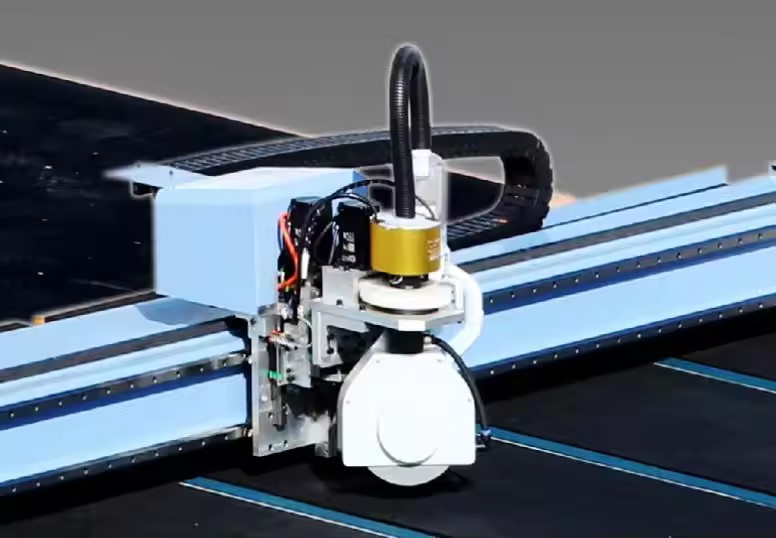 Redefining Glass Cutting with the Latest Technology in the Glass Cutting Line.