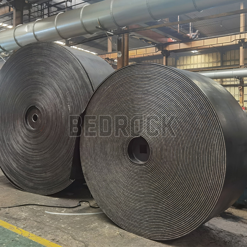 Băng tải cao su đen chịu nhiệt EP150 tùy chỉnh được, 3 lớp, 4 lớp, 15MPA, loại nặng dùng cho máy nghiền đá và khai thác mỏ