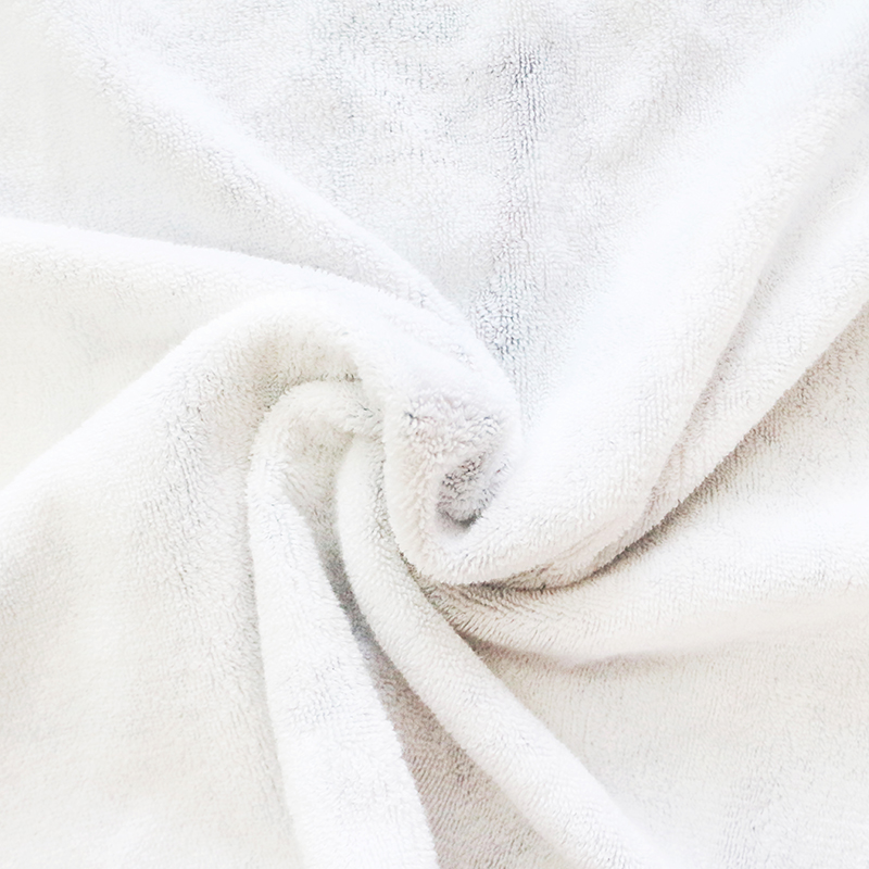 Podnieś poziom swojego treningu za pomocą naszych luksusowych i miękkich ręczników mikrofibry