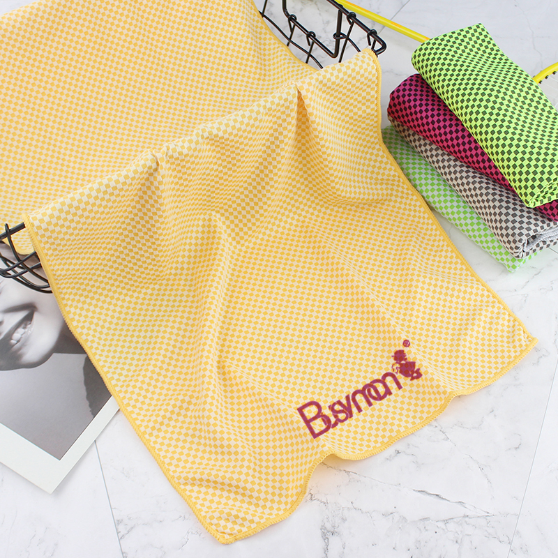 Șervețel cu glugă răcoritor pentru sport și activități în aer liber